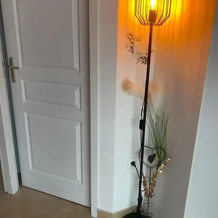 Aéroport à Pied, Escale 25 Appartamento