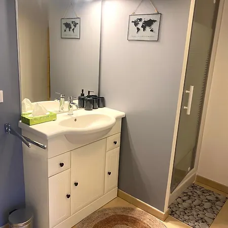 Aéroport à Pied, Escale 25 Tillé